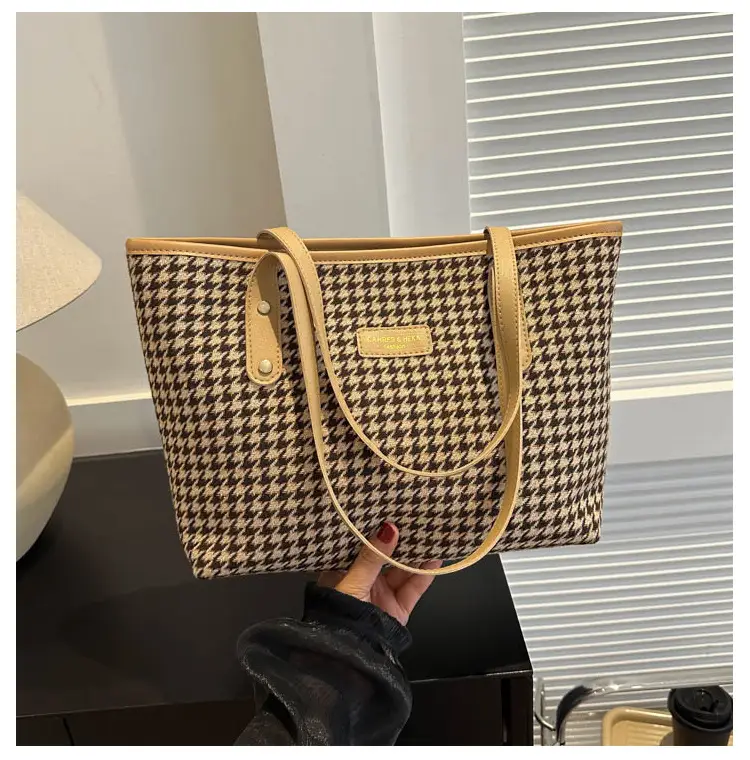 Retro Houndstooth Shoulder Tote Bag 2023 — feature 23