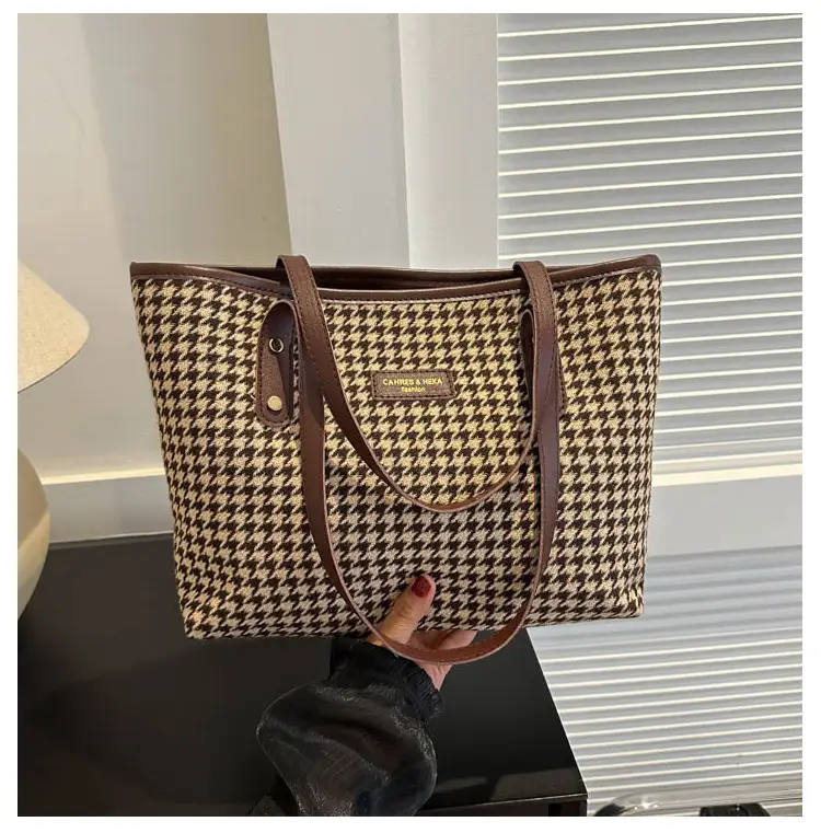 Retro Houndstooth Shoulder Tote Bag 2023 — feature 25
