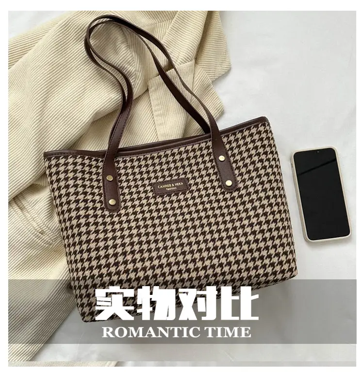 Retro Houndstooth Shoulder Tote Bag 2023 — feature 4