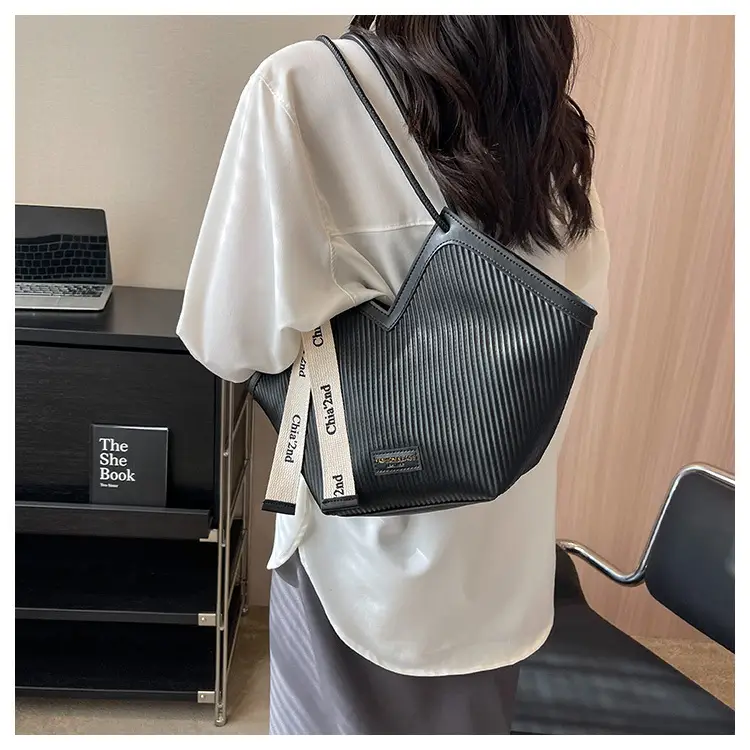 Women's New Spring Summer Shoulder Bag Large Capacity Fashion Tote — feature 15
