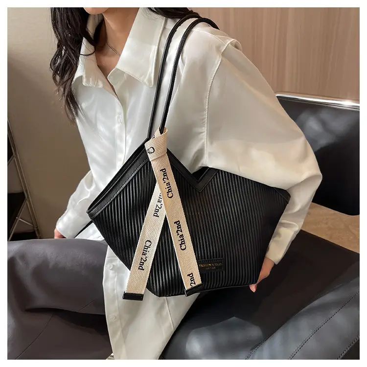 Women's New Spring Summer Shoulder Bag Large Capacity Fashion Tote — feature 17