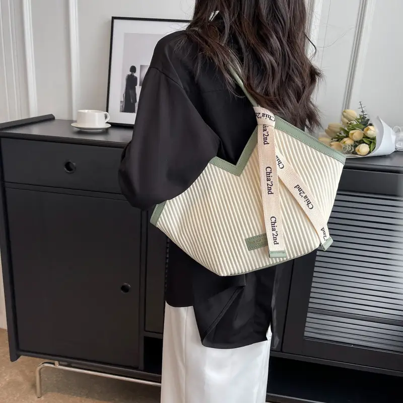 Women's New Spring Summer Shoulder Bag Large Capacity Fashion Tote - Image 2