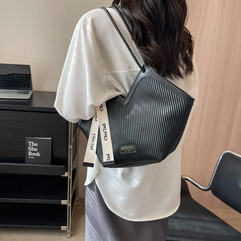 Women's New Spring Summer Shoulder Bag Large Capacity Fashion Tote - Image 5
