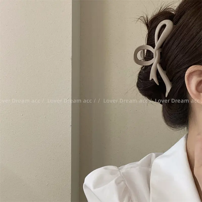White Maillard Style Hair Clip for Women