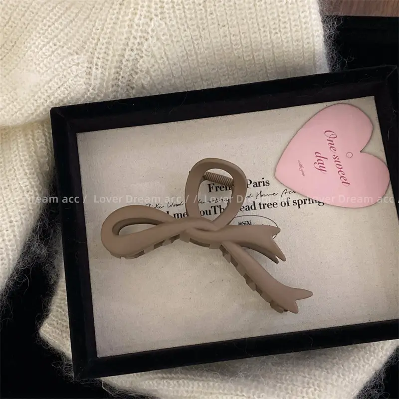 White Maillard Style Hair Clip for Women
