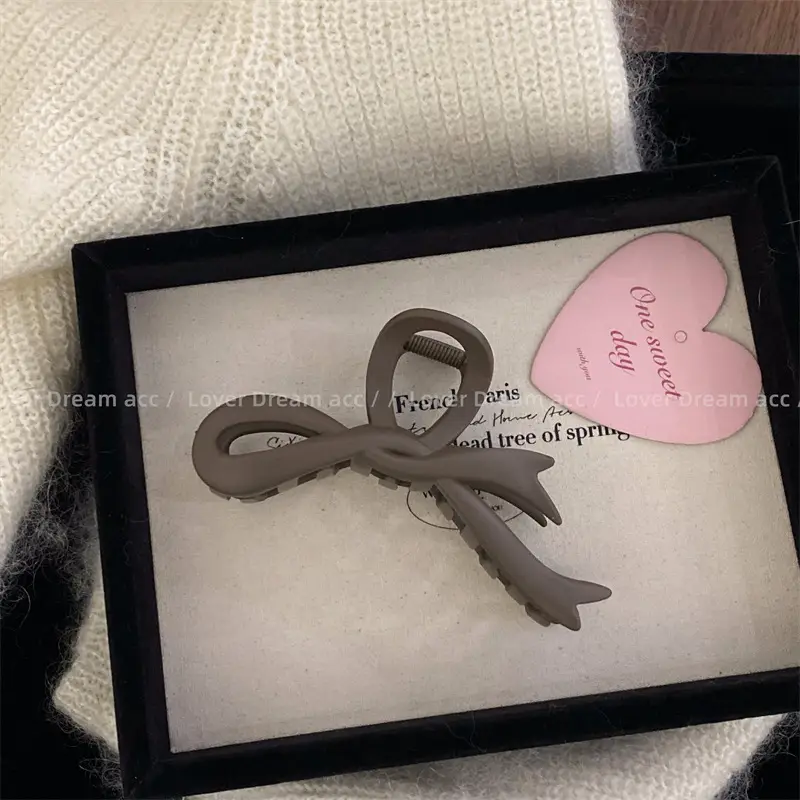 White Maillard Style Hair Clip for Women