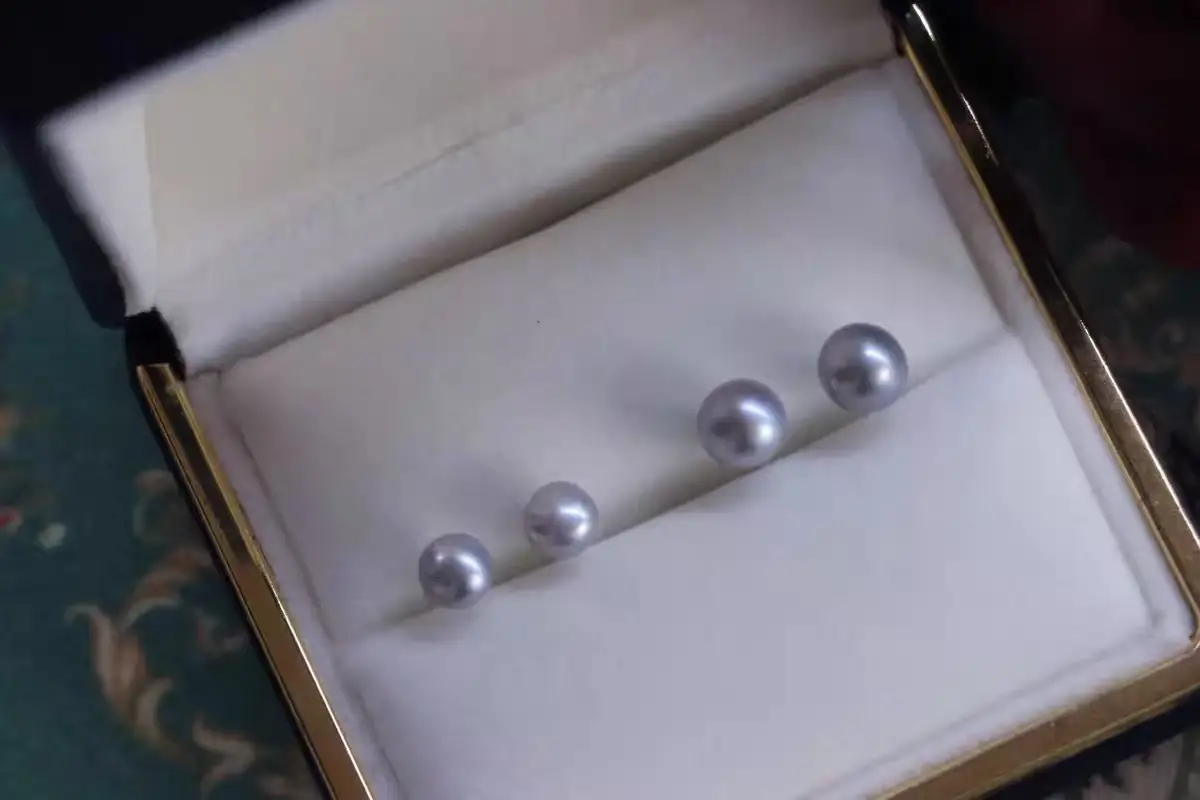 S925 Sterling Silver Pearl Earrings Women's Flat Pearl Earrings — feature 4