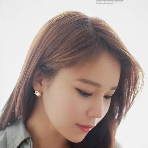 Natural Pearl Bow Zircon Earrings Gold Plated - Image 7