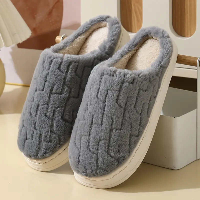 Winter wear non-slip fluffy slippers women step on the excrement feeling cotton slippers thick warm indoor household women's cotton slippers wholesale