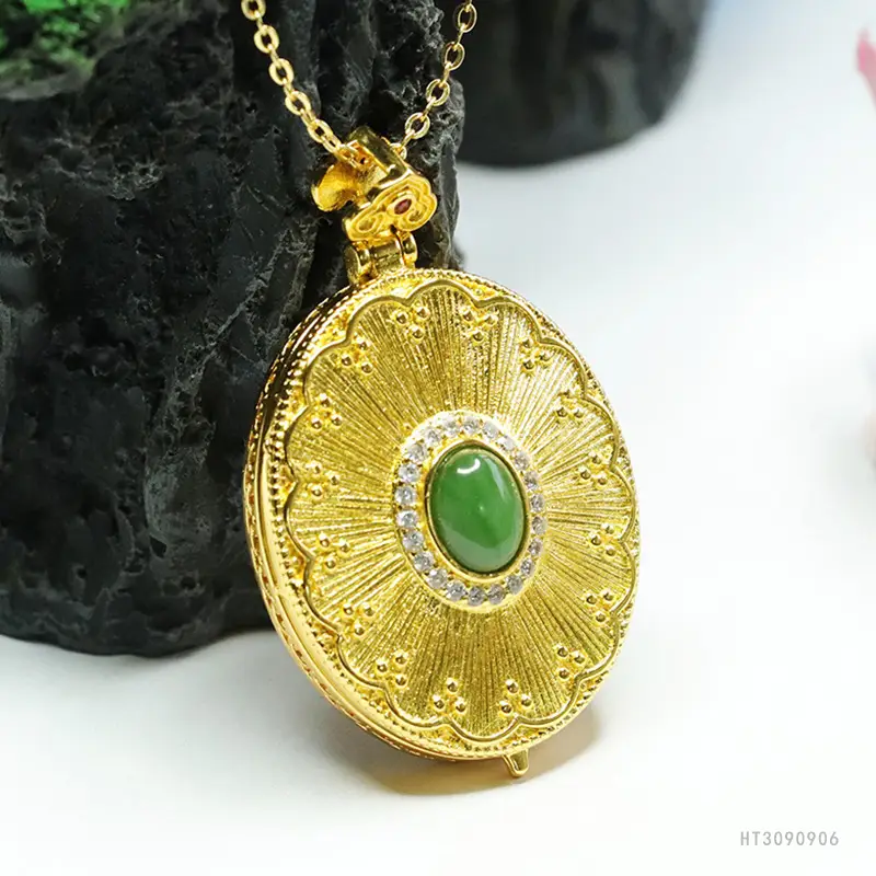 Guan Yu Jade Pendant Necklace Antique Gold Green Stone — feature 9