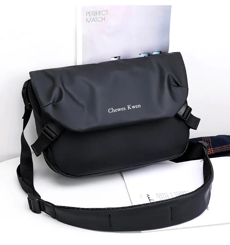 Men's Casual Messenger Bag Black Shoulder Bag — feature 18