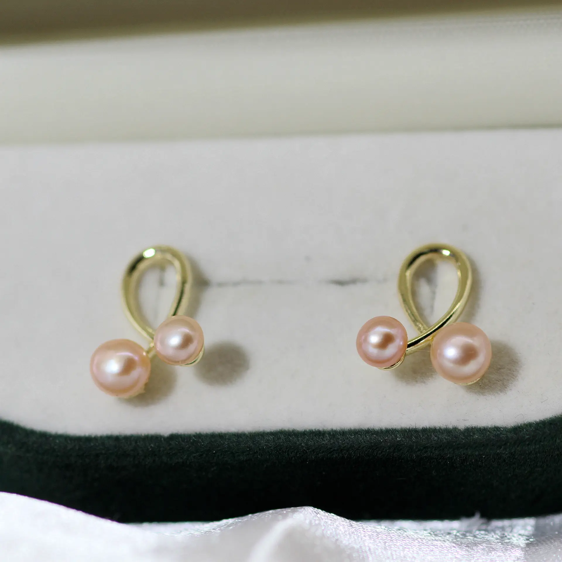 S925 Silver Pearl Earrings Light Board Size — feature 4