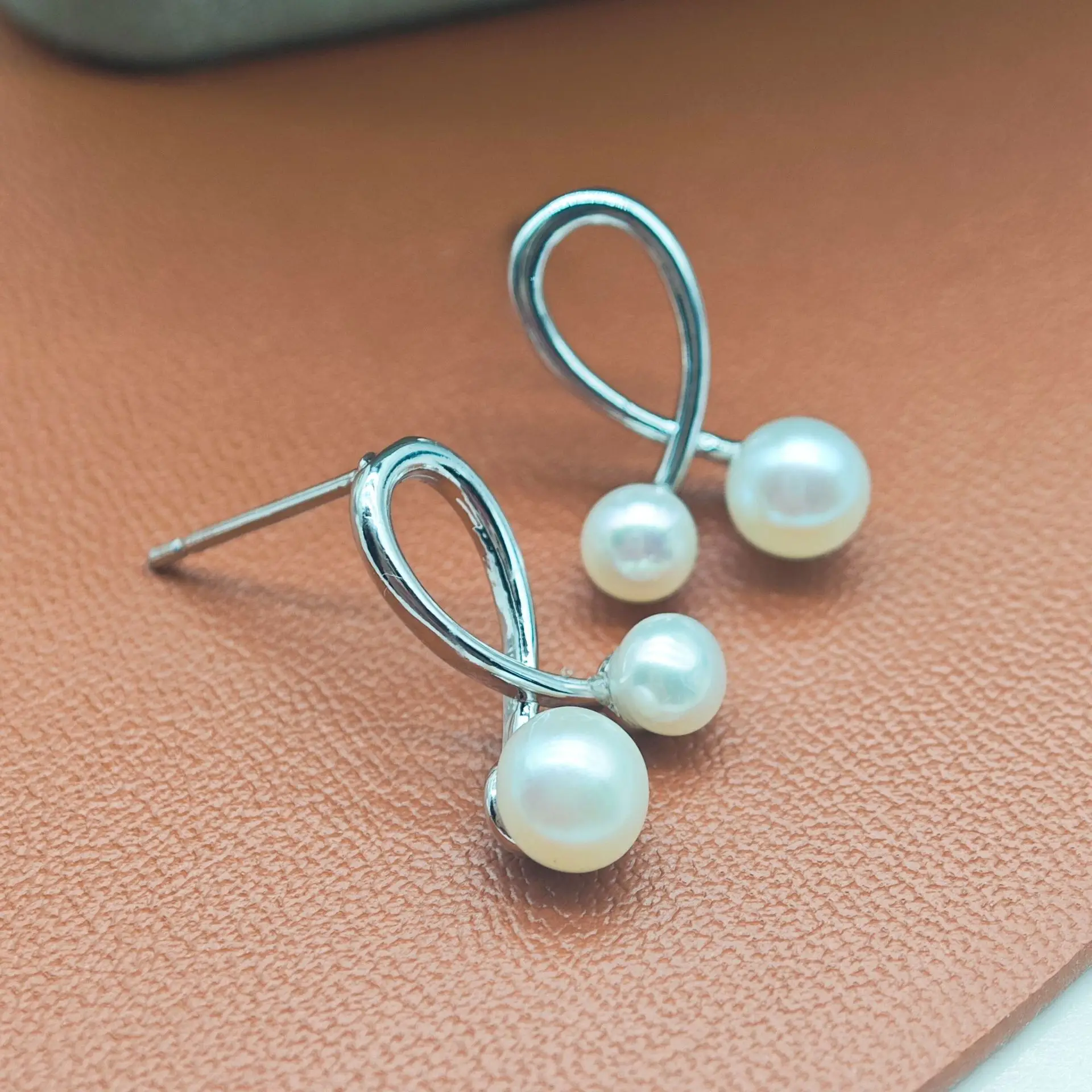S925 Silver Pearl Earrings Light Board Size - Image 2