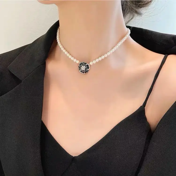 Black & White Camellia Pearl Necklace Women's High-end Light Luxury Niche Design Woolen Chain Beaded Elegant Clavicle Chain — feature 2