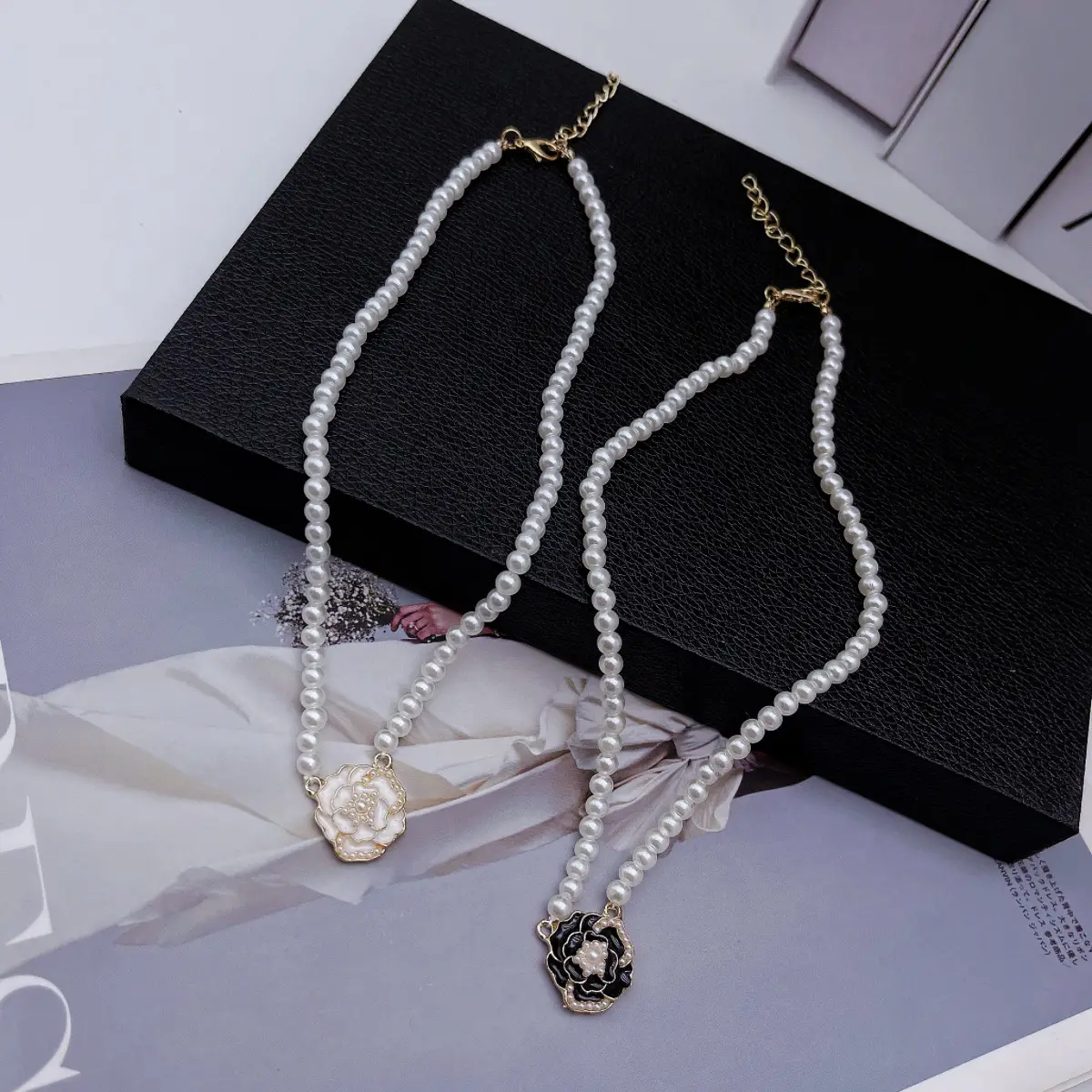 Black & White Camellia Pearl Necklace Women's High-end Light Luxury Niche Design Woolen Chain Beaded Elegant Clavicle Chain — feature 8
