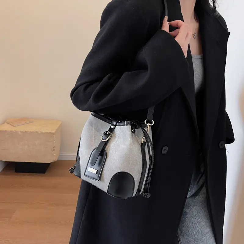Women's Autumn Winter Contrast Color Bucket Bag — feature 17