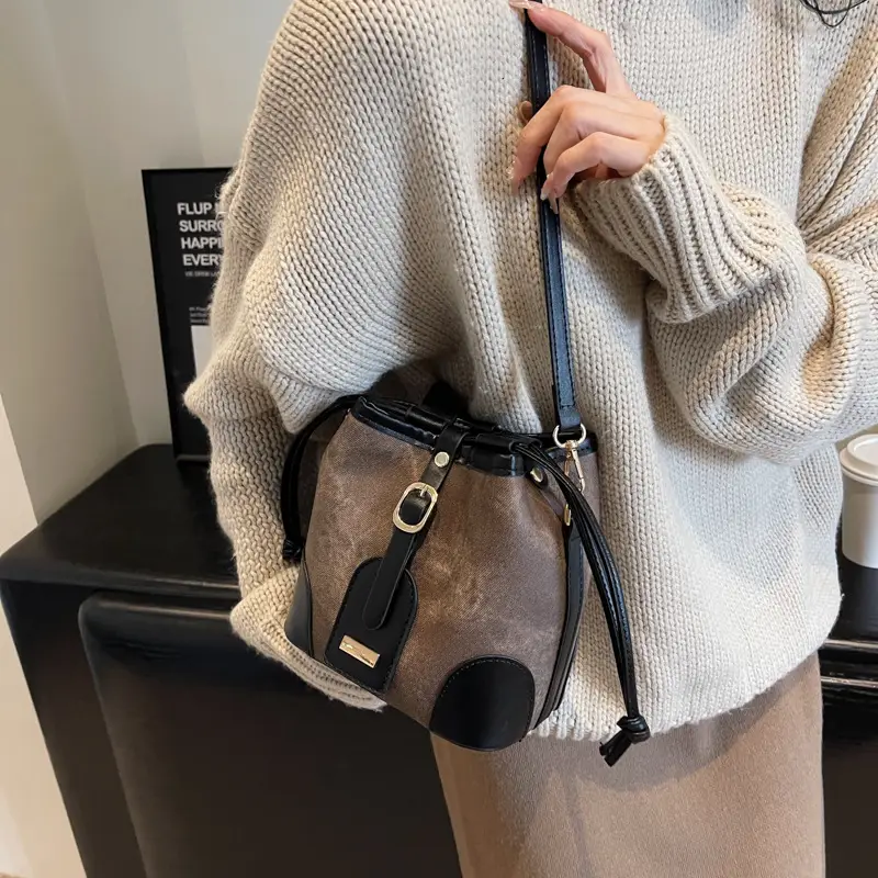 Women's Autumn Winter Contrast Color Bucket Bag - Image 2