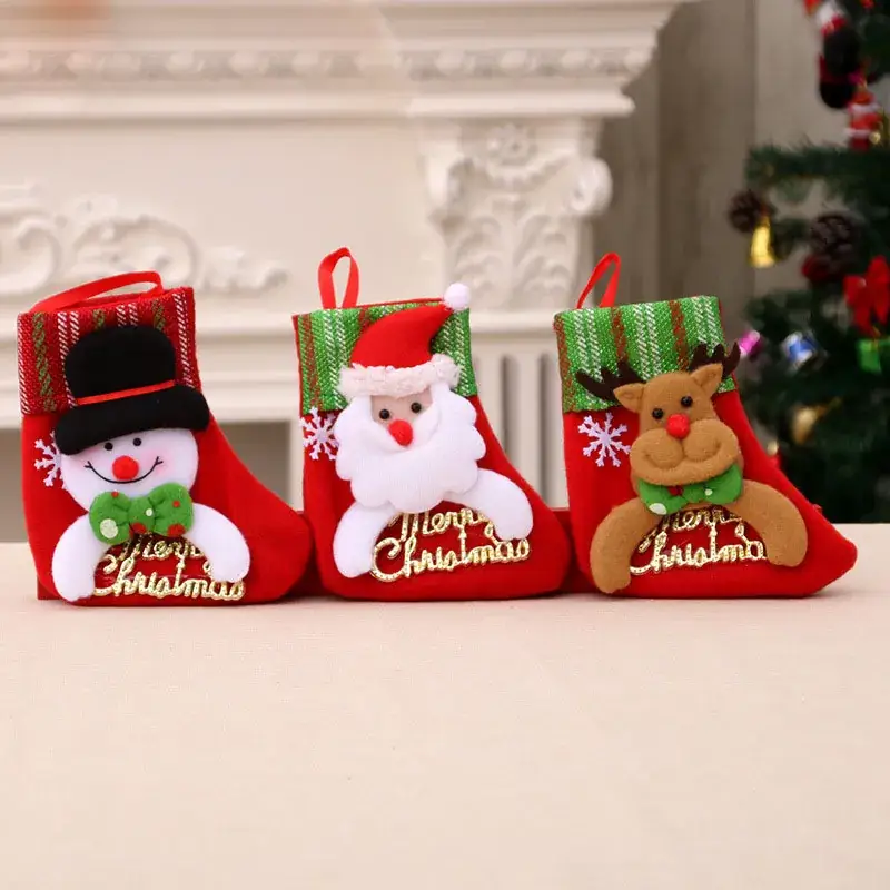 Christmas Santa Socks Red Green 16x13cm - Image 41
