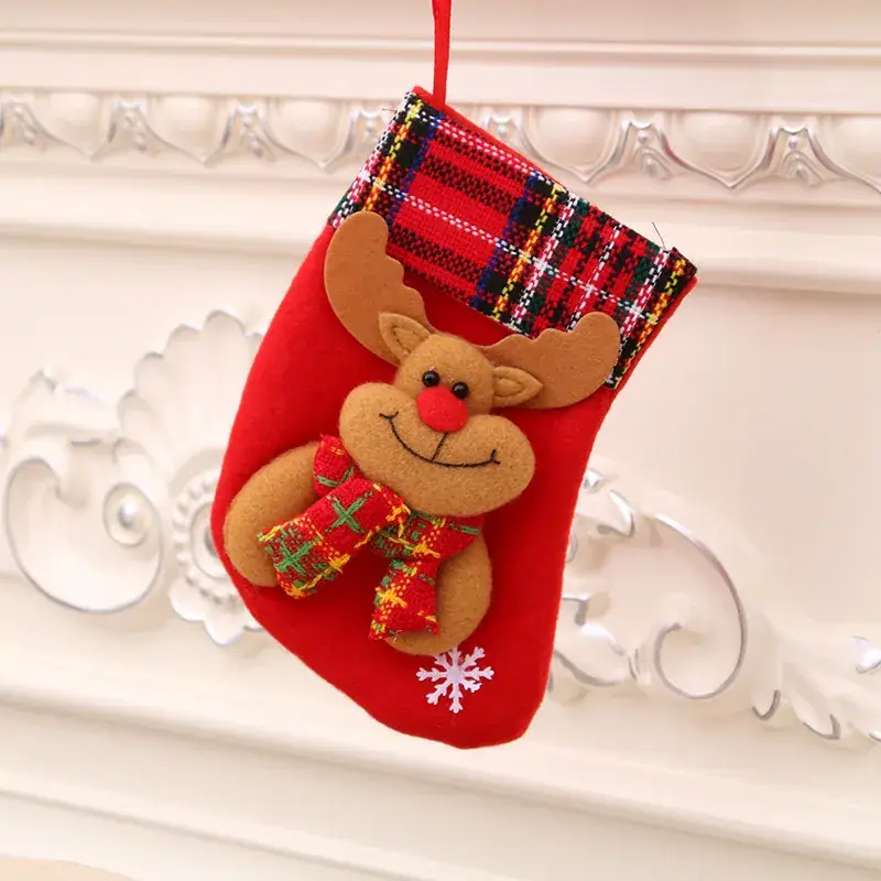 Christmas Santa Socks Red Green 16x13cm - Image 11