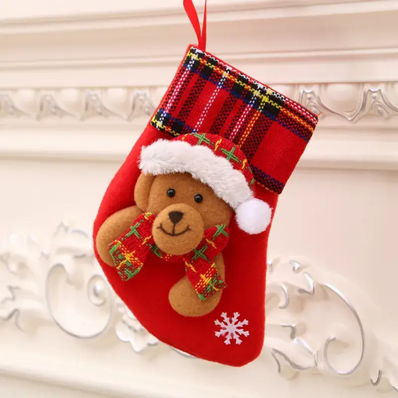 Christmas Santa Socks Red Green 16x13cm - Image 12