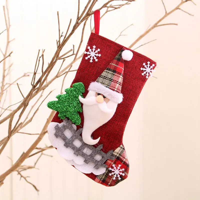 Christmas Santa Socks Red Green 16x13cm - Image 25