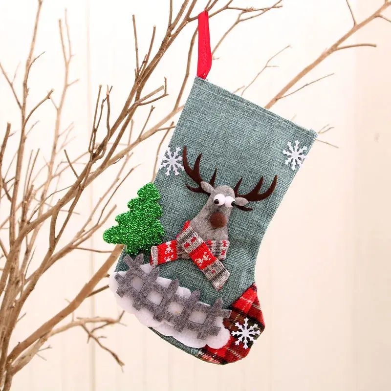 Christmas Santa Socks Red Green 16x13cm - Image 27