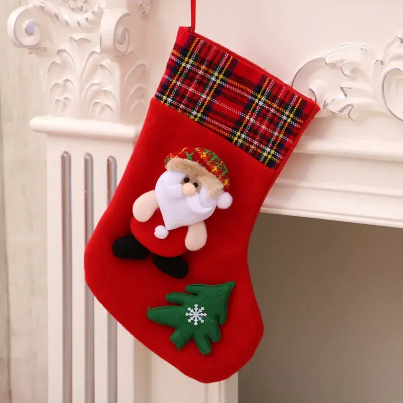 Christmas Santa Socks Red Green 16x13cm - Image 29