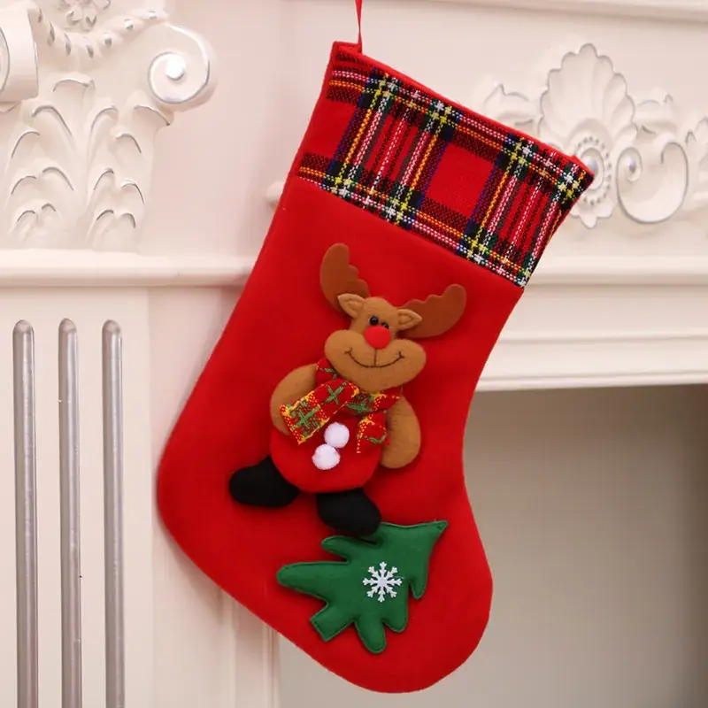 Christmas Santa Socks Red Green 16x13cm - Image 31