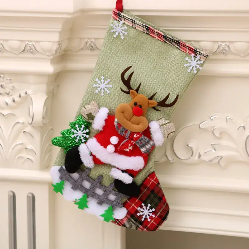 Christmas Santa Socks Red Green 16x13cm - Image 34