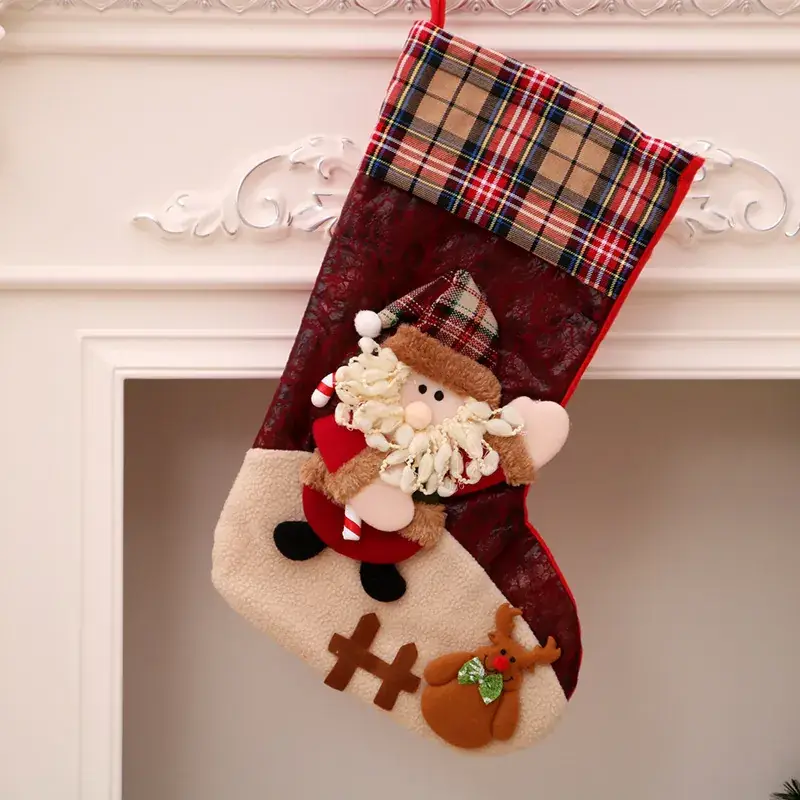 Christmas Santa Socks Red Green 16x13cm - Image 36