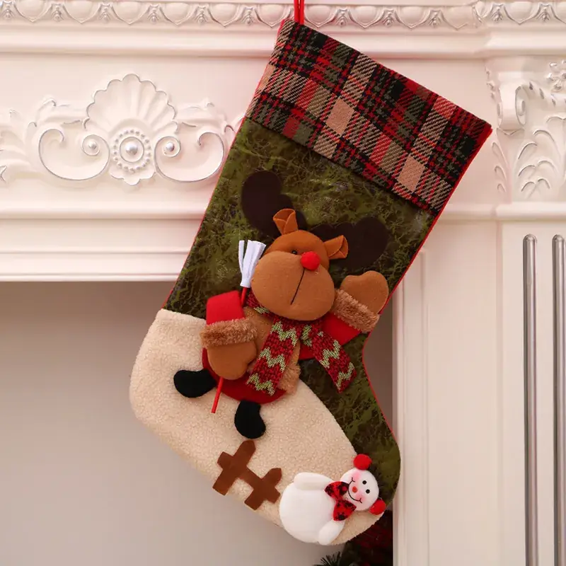 Christmas Santa Socks Red Green 16x13cm - Image 38
