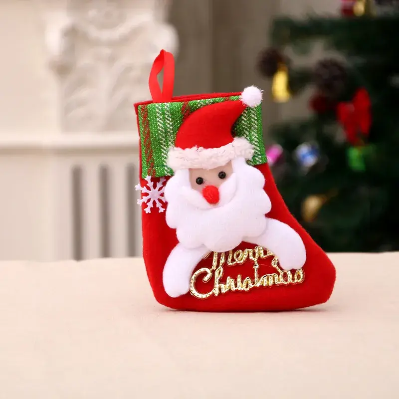 Christmas Santa Socks Red Green 16x13cm - Image 5