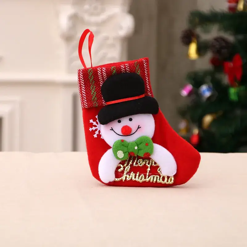 Christmas Santa Socks Red Green 16x13cm - Image 6