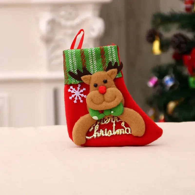 Christmas Santa Socks Red Green 16x13cm - Image 7