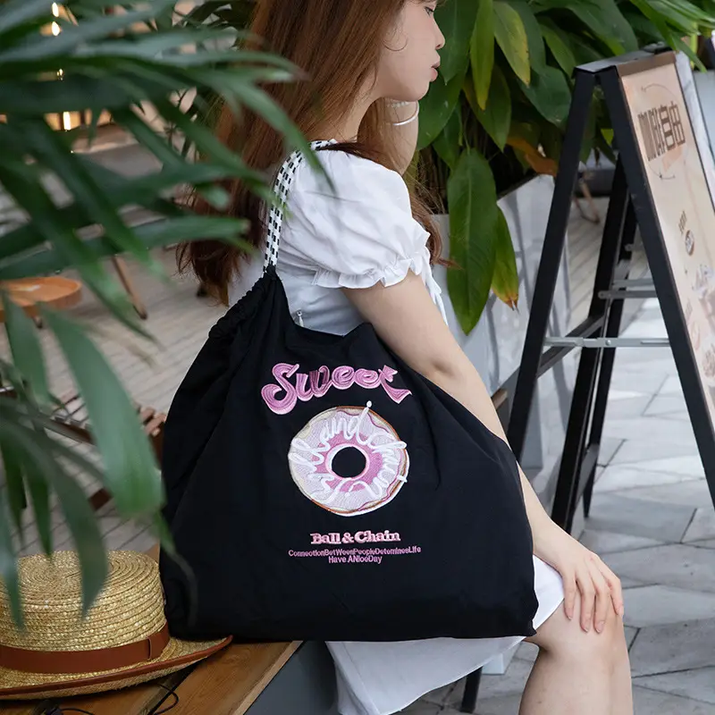 Single Embroidery Shoulder Bag with Floral Design - Image 2