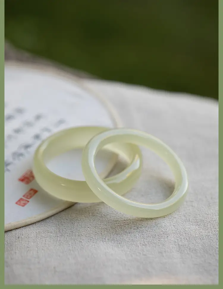 Young Light Green Jade Bracelet for Women — feature 4