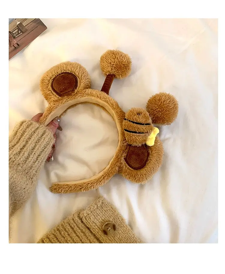 Plush Bear Face Wash Headband for Girls Winter Cute — feature 2
