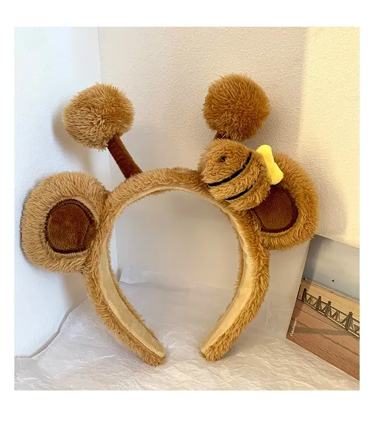 Plush Bear Face Wash Headband for Girls Winter Cute — feature 6