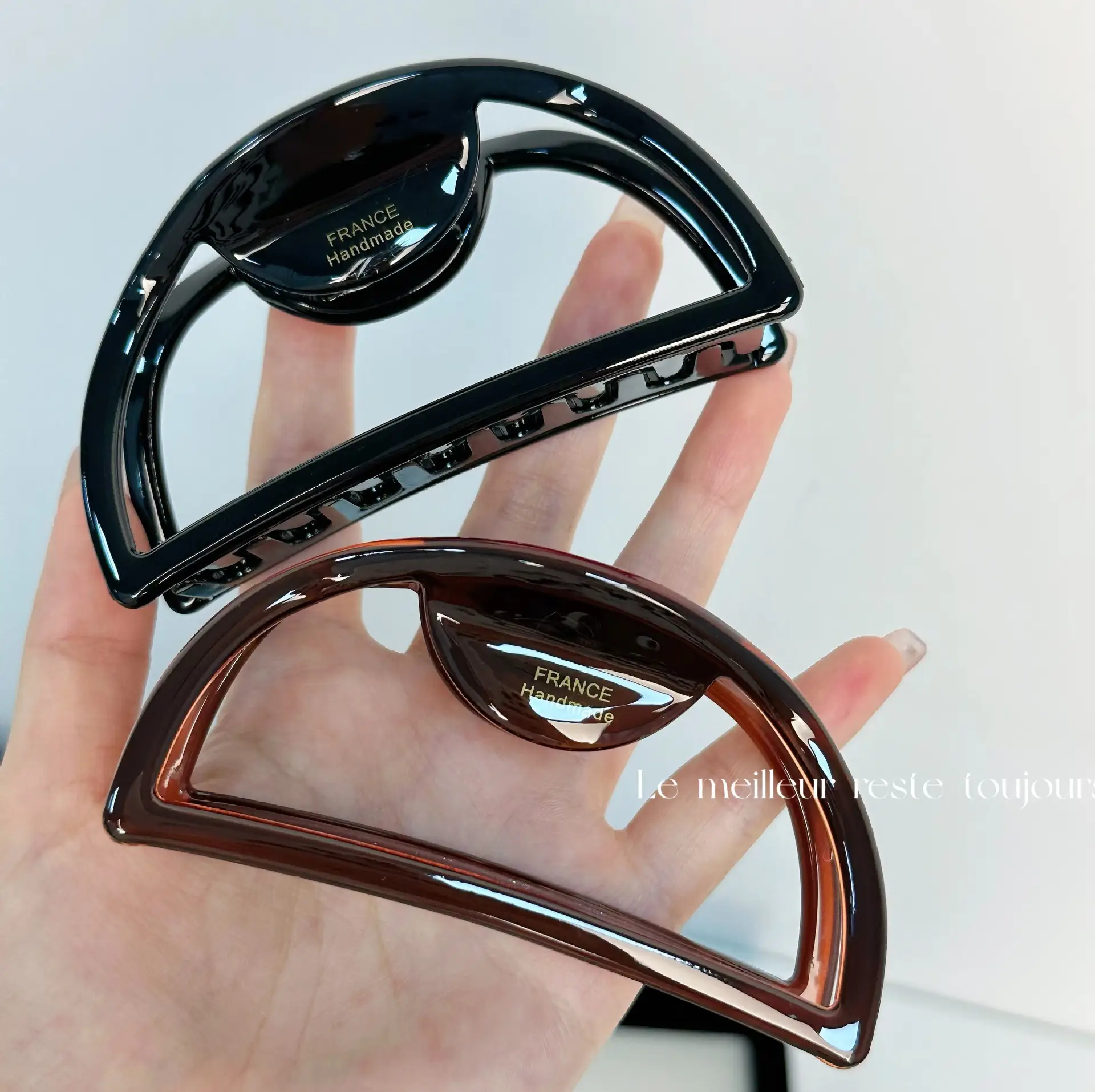 South Korea Gold Mark Hair Grip with Shark Clip - Image 7
