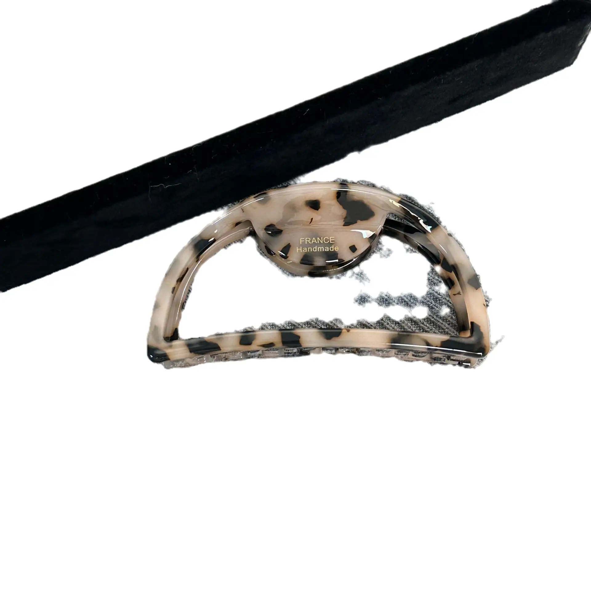 South Korea Gold Mark Hair Grip with Shark Clip - Image 9