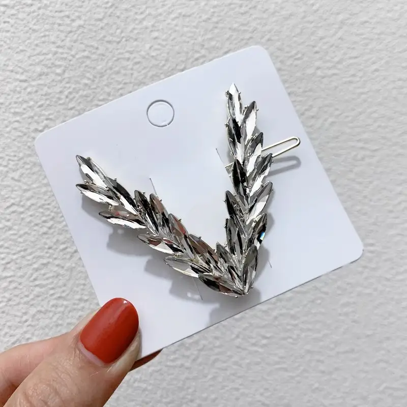 Korean-style Crystal V-Back Bangs Clip for Girls — feature 5