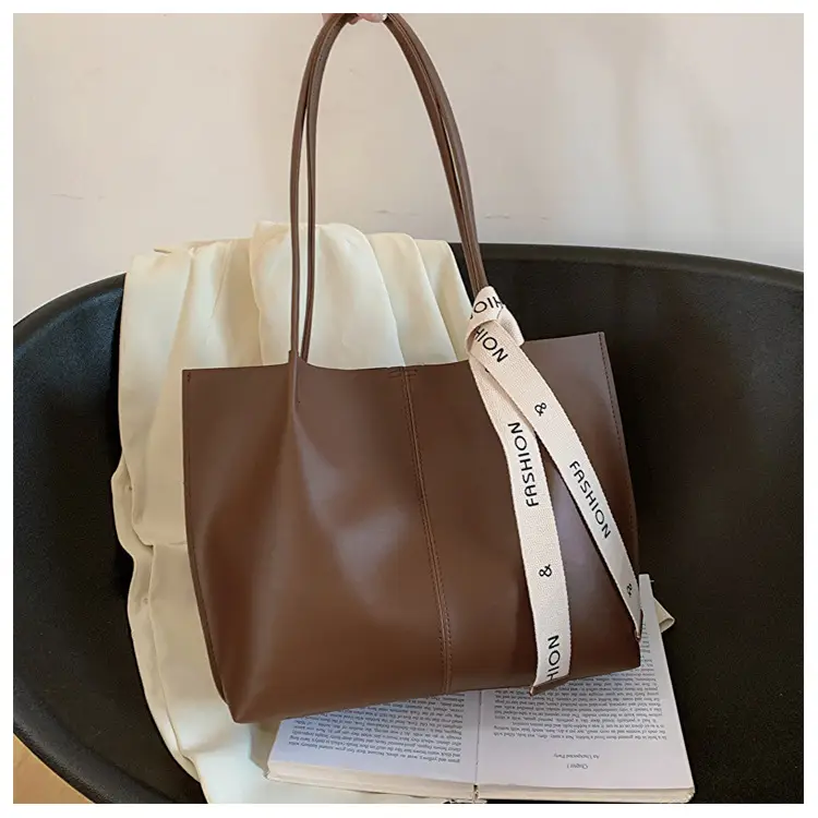 Soft Leather Large Capacity Shoulder Tote Bag Black White — feature 18