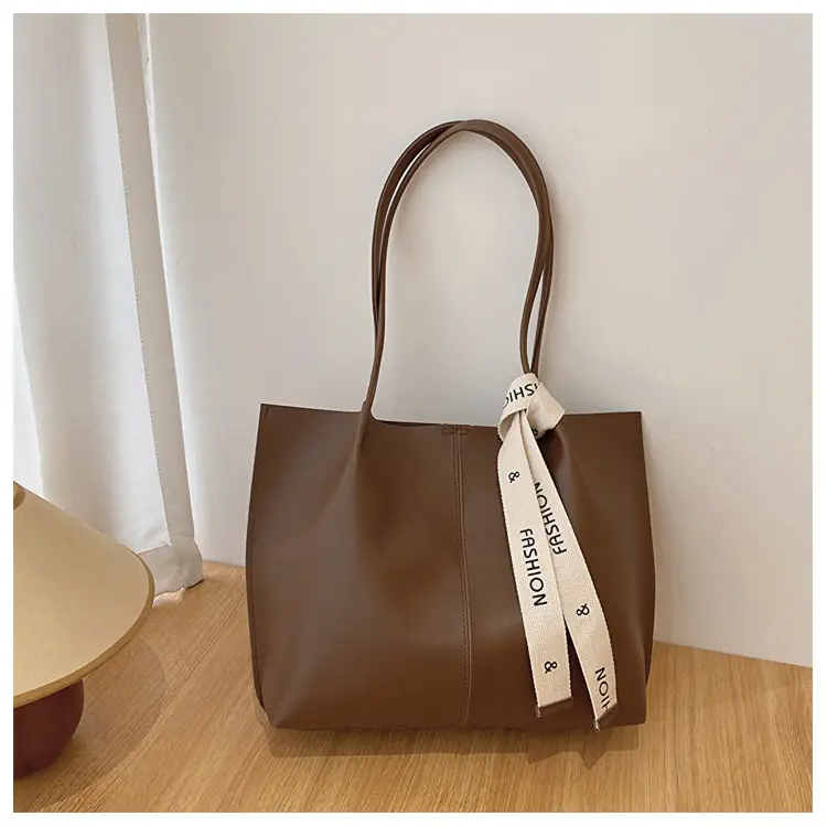 Soft Leather Large Capacity Shoulder Tote Bag Black White — feature 20