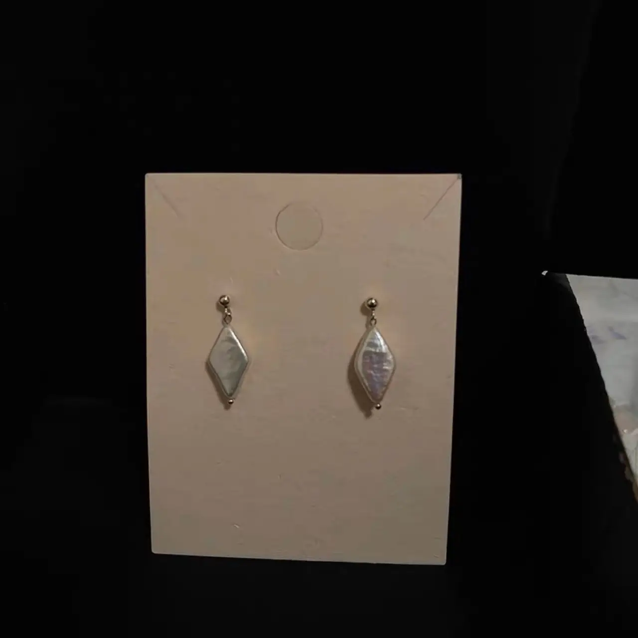 S925 Silver Rhombus Pearl Earrings for Women - Image 4