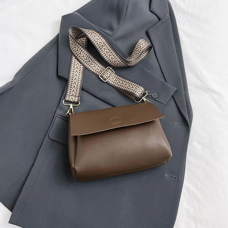 Black Korean Style Shoulder Bag for Women 2023