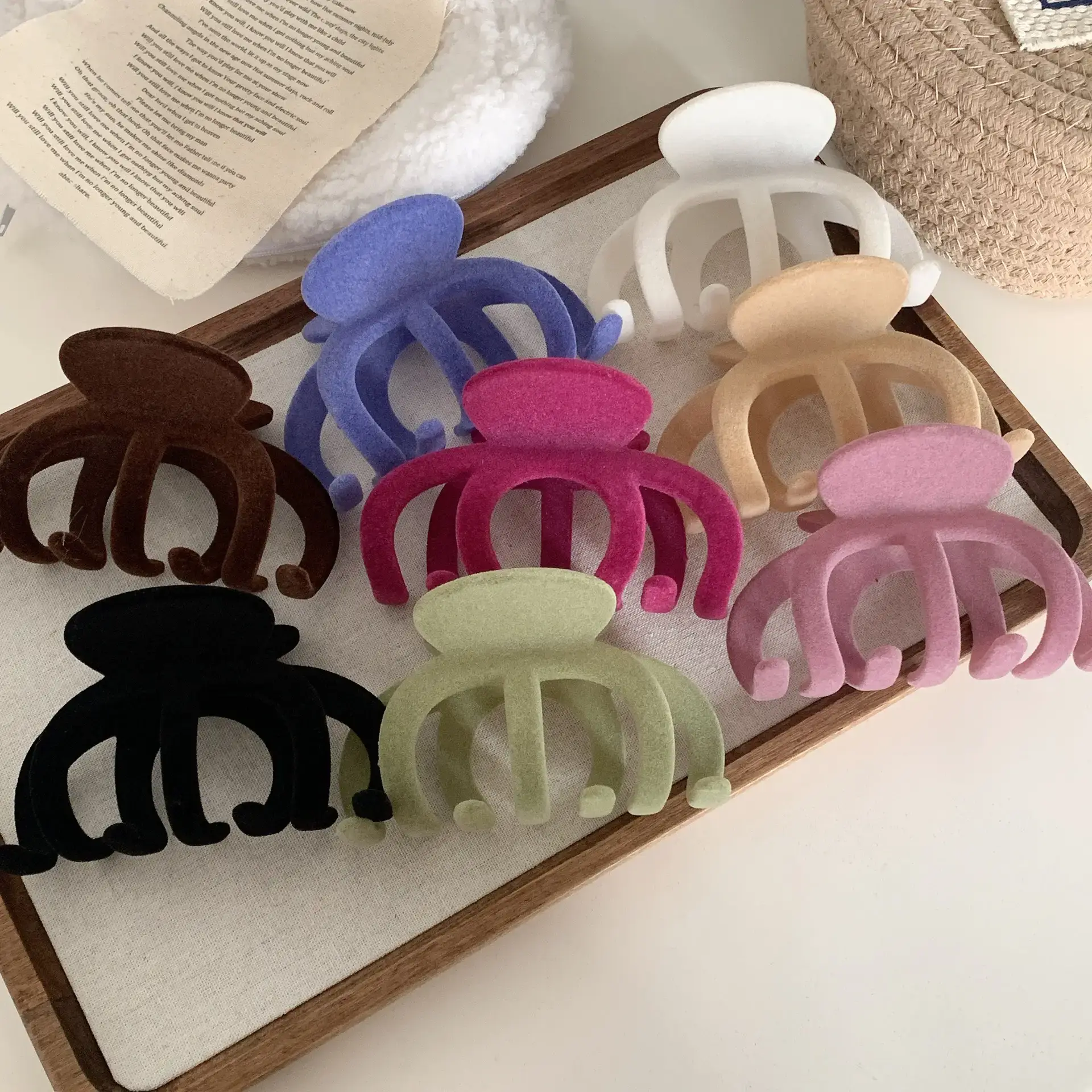 Elegant Flocking Hair Clips for Women's Back of Head - Image 5
