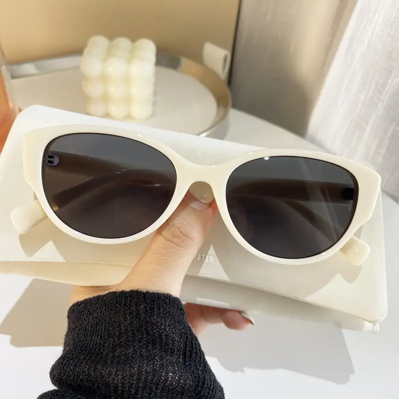 Women's Cream Cat Eye Sunglasses UV Protection - Image 10