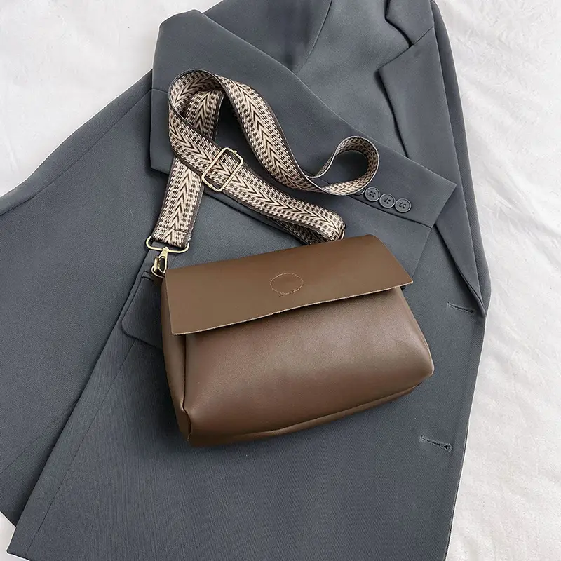 Women's Brown Leather Tote Bag with Chain Strap - Image 2