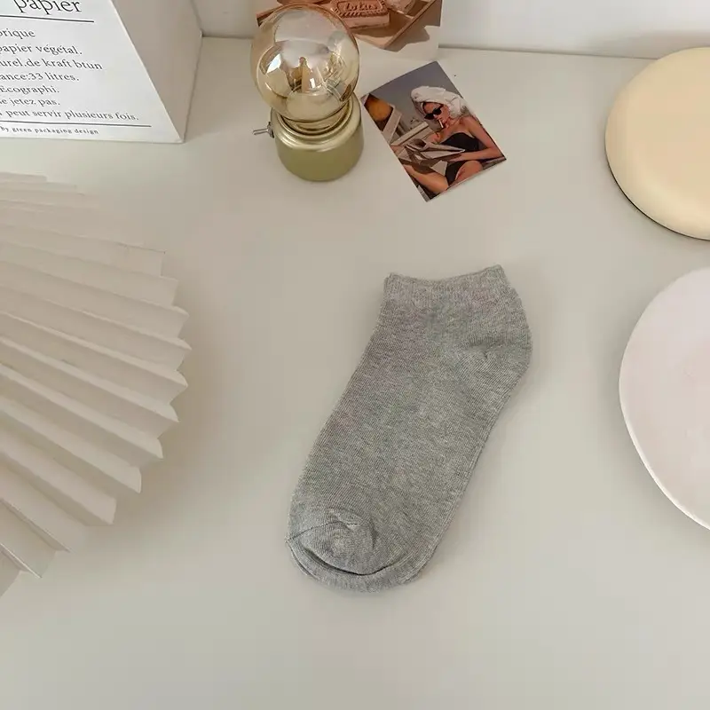 White Socks for Women, Spring and Autumn Mid-Calf Socks, Pure Cotton, Non-Pilling, High-Calf Socks, Sports Short Socks, Odor-Resistant, Black Men's Socks, Autumn