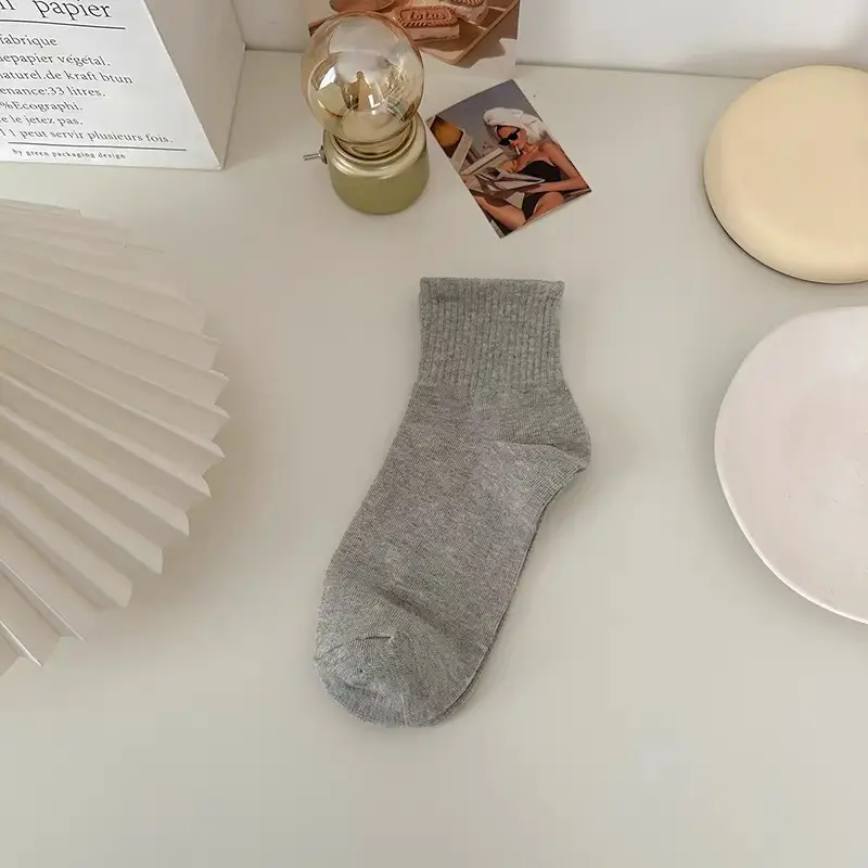 White Socks for Women, Spring and Autumn Mid-Calf Socks, Pure Cotton, Non-Pilling, High-Calf Socks, Sports Short Socks, Odor-Resistant, Black Men's Socks, Autumn